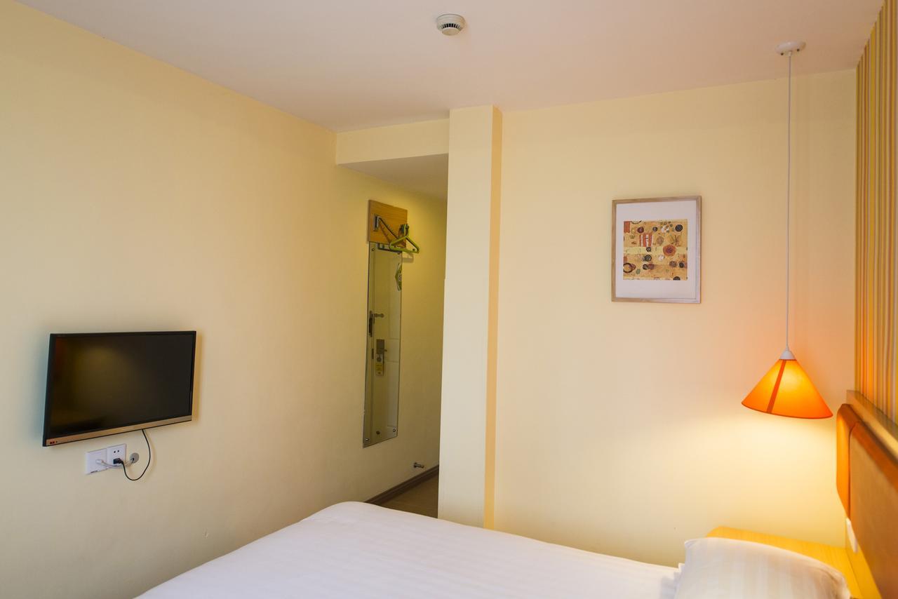 Home Inn Shanghai Lujiabang Road Metro Station المظهر الخارجي الصورة